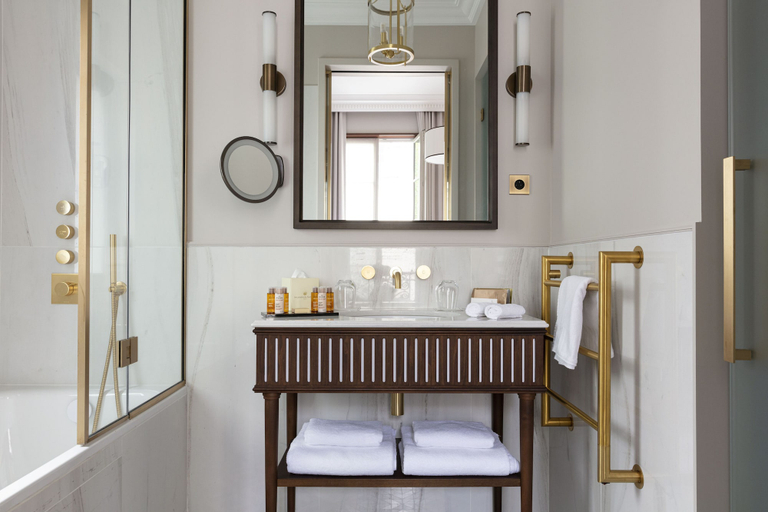 Bathroom 5, Les Jardins Du Faubourg Hotel & Spa by Shiseido, Paris