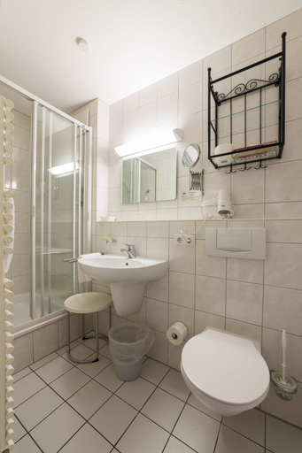Bathroom 5, Hotel Bayernwinkel, Unterallgäu
