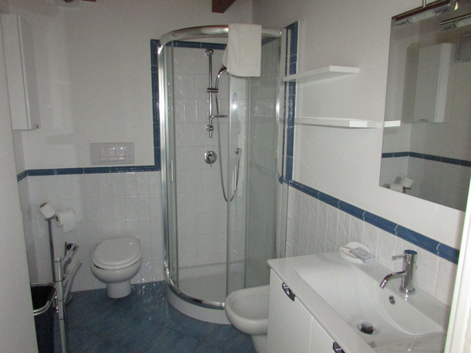 Bathroom 4, Residence Magarà, Palermo