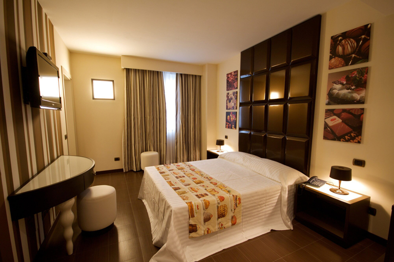 Bedroom 4, San Valentino Hotel, Bergamo