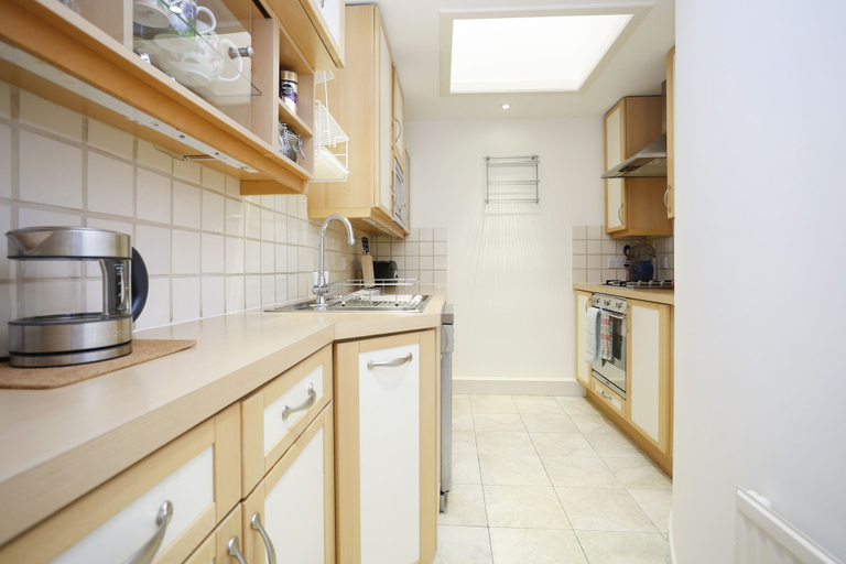 Others 4, Central New Town Apartment, Edinburgh