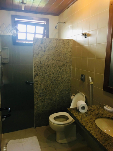 Bathroom 4, Sueds Cabralia, Santa Cruz Cabrália