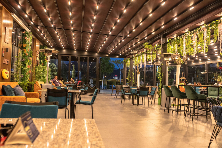 Food & Drinks 5, Royal East Resort, Tiranës