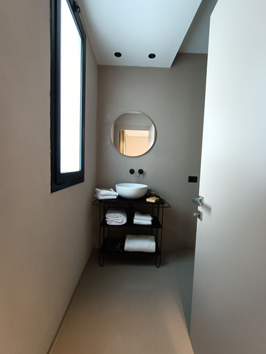 Bathroom 5, Ollen apartments, Catania