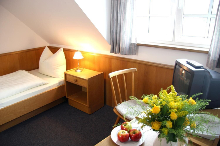 Bedroom 2, Gasthaus zur Linde, Erding