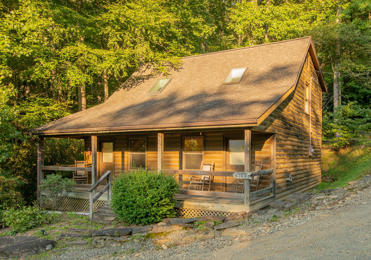 Exterior & Views 2, Mount Mitchell Eco Retreat, Yancey