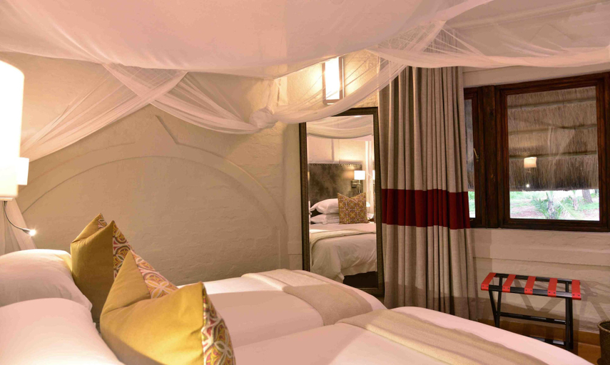 Bedroom 2, Victoria Falls Safari Suites, Hwange