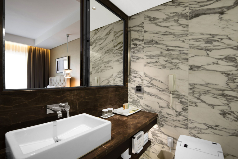 Bathroom 5, Hotel Nongshim, Geumjeong