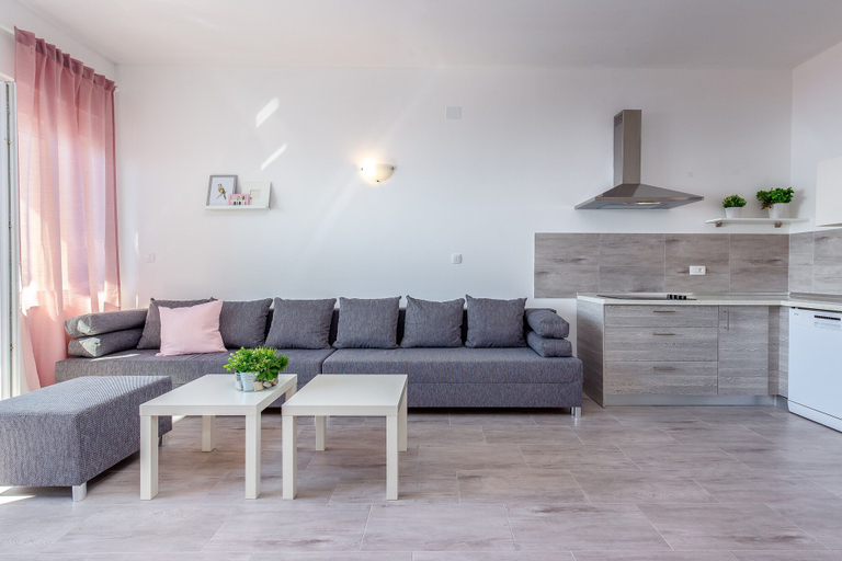 Others 5, Villa Veronique, Crikvenica