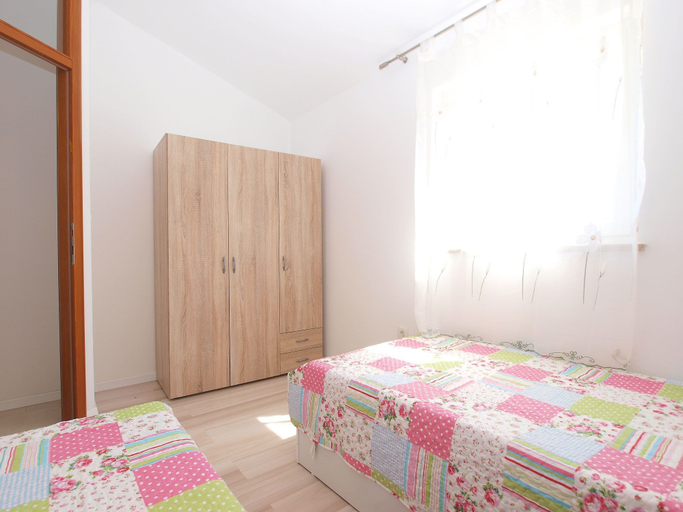 Bedroom 2, Apartment 1307, Medulin