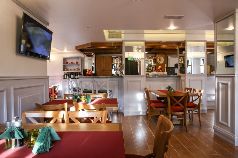 Food & Drinks 5, 7 Pools SPA & Apartments, Bansko