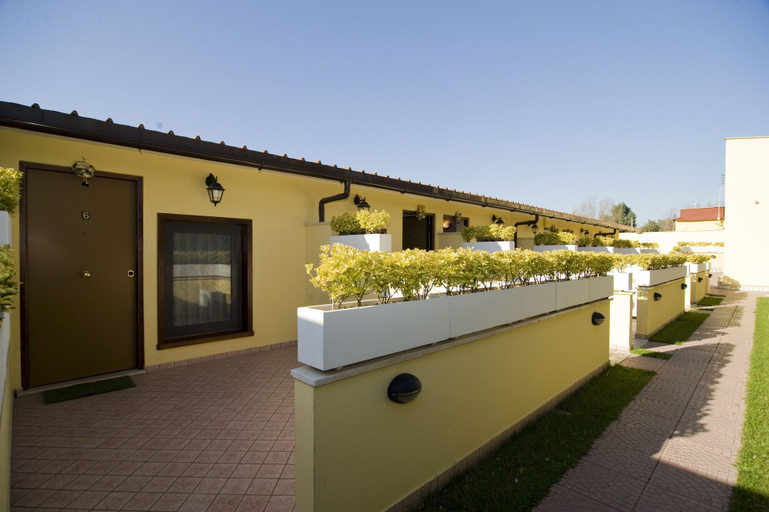 Exterior & Views 2, Airport Hotel, Rome