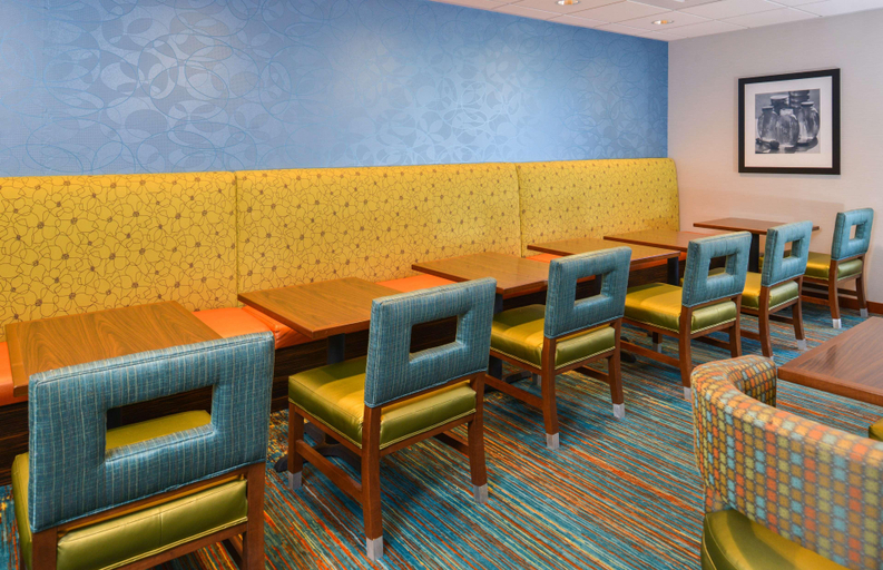 Food & Drinks 5, Hampton Inn Seattle-Airport, SeaTac