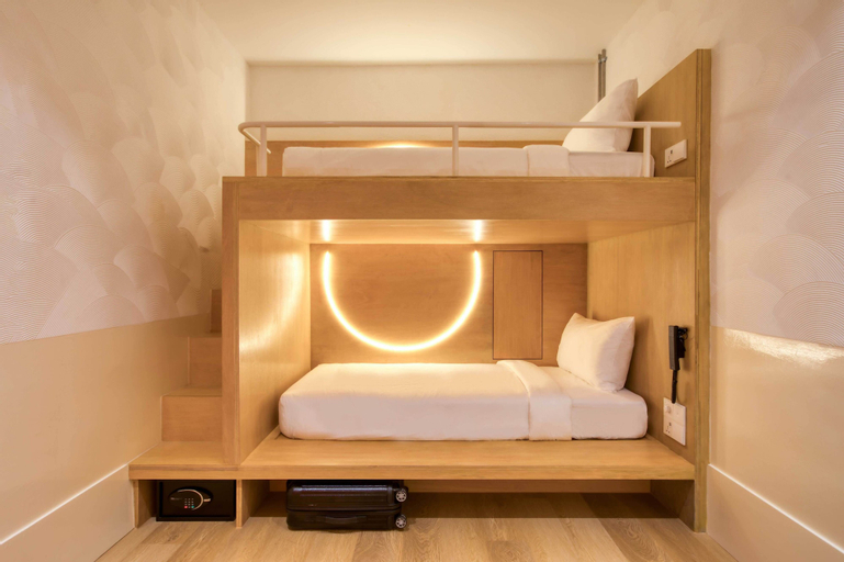 Bedroom 28