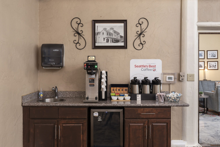 Food & Drinks 4, Hotel Lumberjack, Tuolumne
