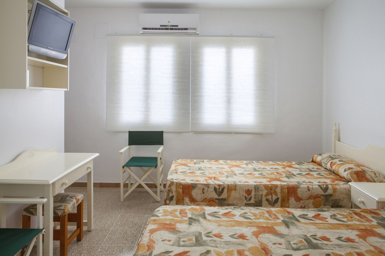 Bedroom 2, Hotel Àgora, Girona