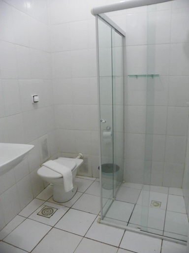 Bathroom 3, Santos Hotel, Santos