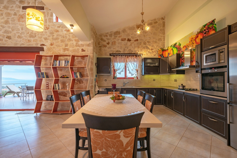 Food & Drinks 4, Nisaki Villa, Ionian Islands