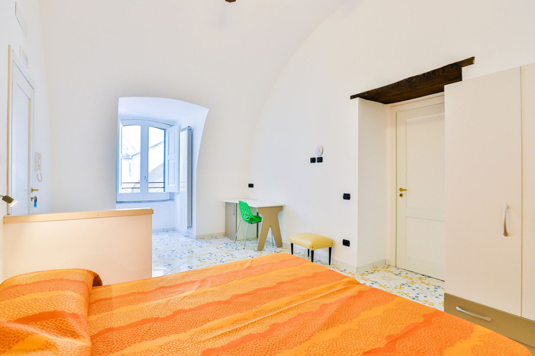 Bedroom 5, Della Monica Rooms, Salerno