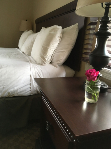 Bedroom 3, Colts Neck Inn Hotel, Monmouth