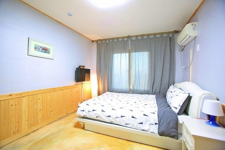 Bedroom 2, Gloria Pension, Jeju