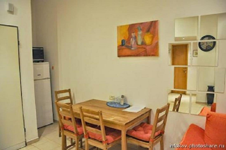 Others 3, KAV Apartments - Ben Yehuda Street
