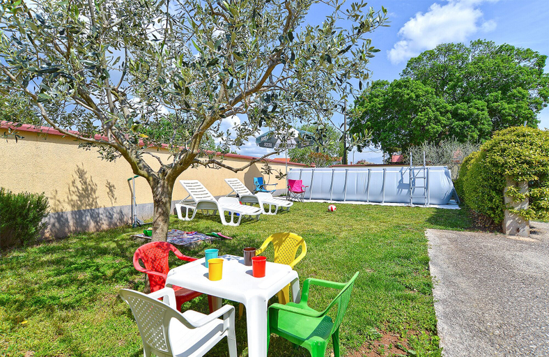 Others 4, Apartment 1203, Pula