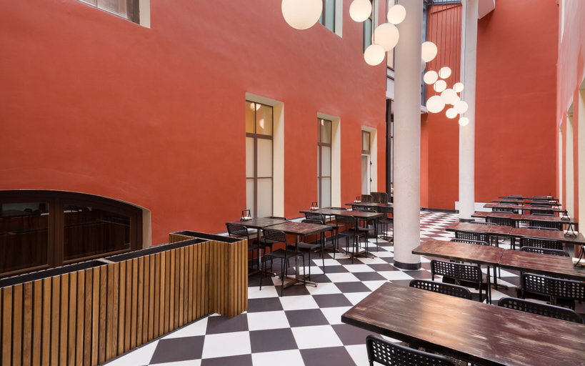 Food & Drinks 4, Station hotel L1, Sankt-Peterburg gorsovet