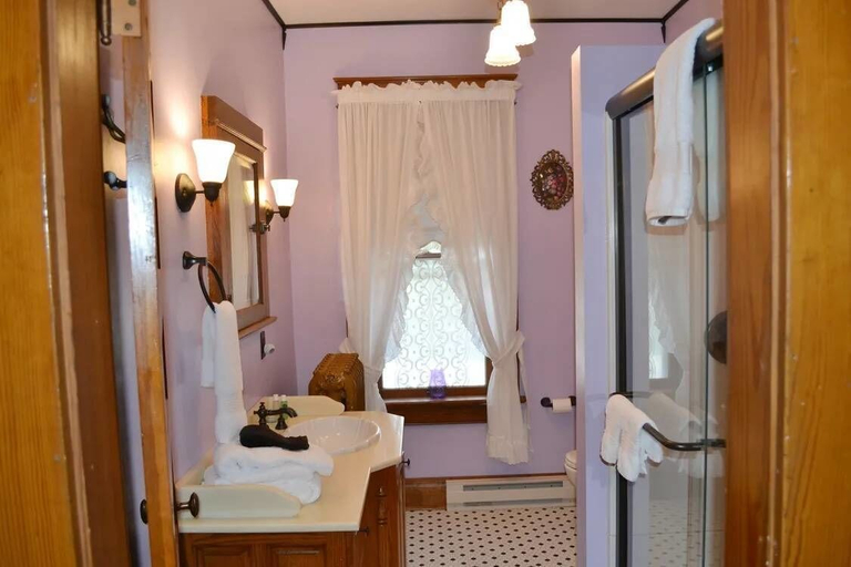 Bathroom 3, The Conner House B&B, Randolph