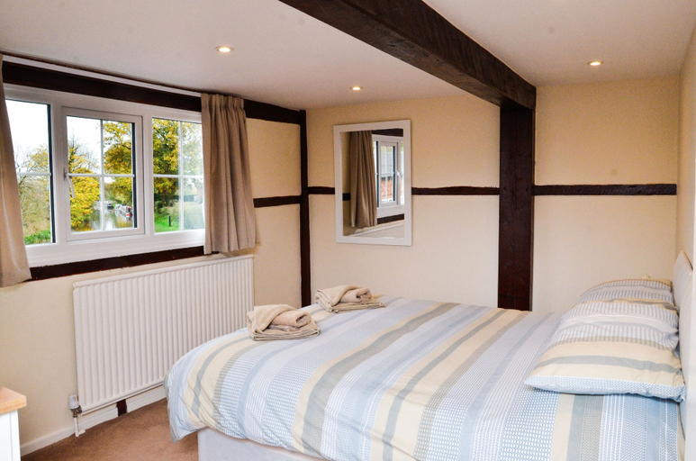 Bedroom 2, Wrenbury Mill Marina Apartments, Cheshire East