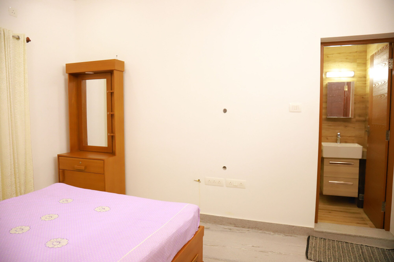 Bedroom 2, Beautiful 2-bed Apartment in Ernakulam, Ernakulam