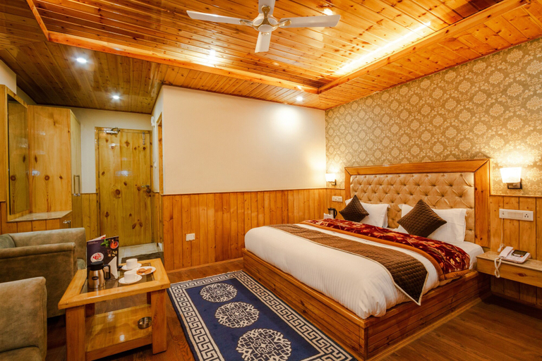 Bedroom 2, Hukam's Holiday Home, Kullu