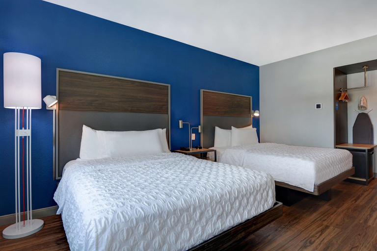 Bedroom 3, Tru By Hilton St. Petersburg Downtown Central Ave, FL, Pinellas