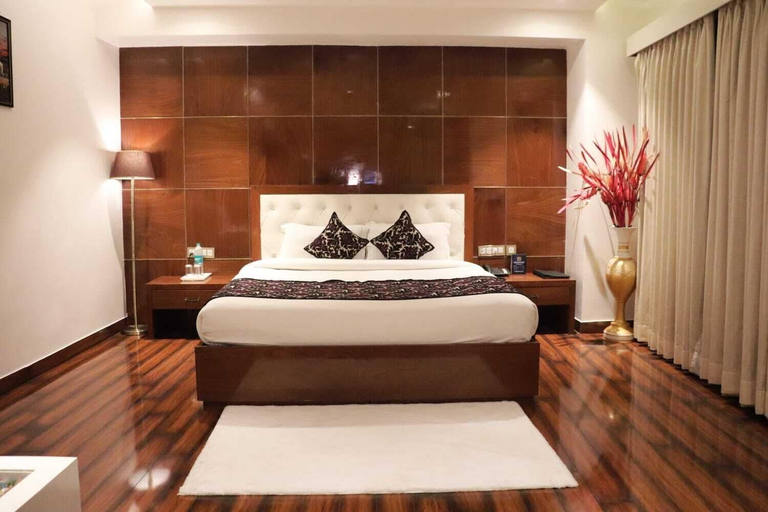 Bedroom 3, Grand Geet Hotel, Kanpur Nagar
