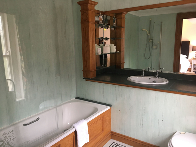 Bathroom 4, Dale Head Hall Lakeside Hotel, Cumbria