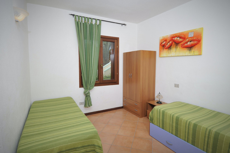 Bedroom 2, Appartamenti Ambra a San Teodoro, Nuoro