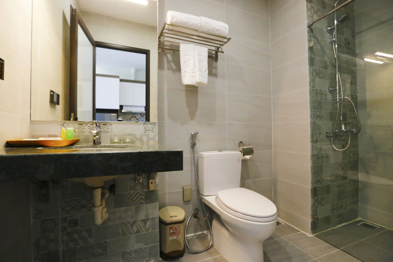 Bathroom 3, Minh Quan Building, Vĩnh Yên