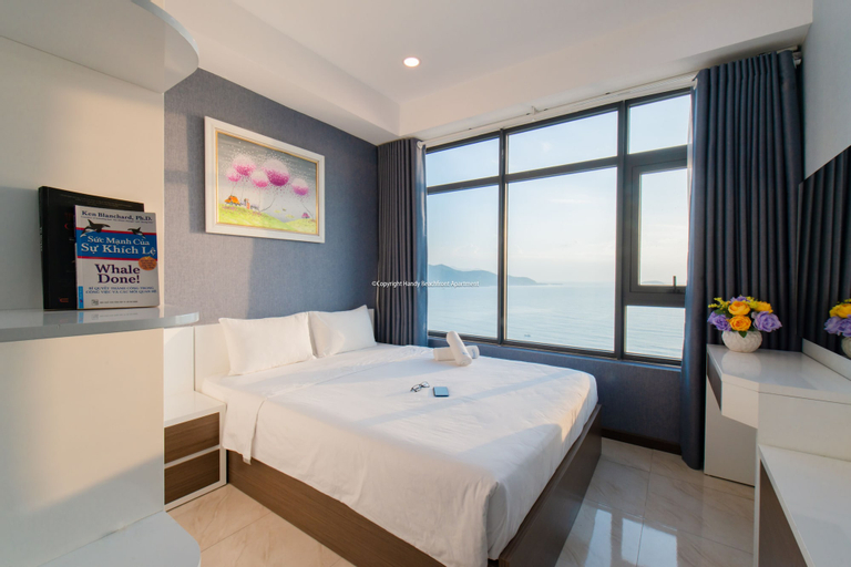 Handy Beachfront Apartment, Nha Trang