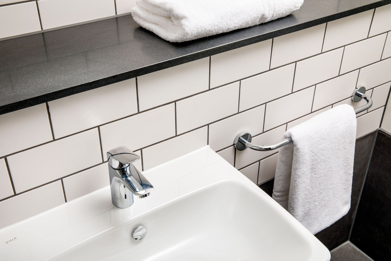 Bathroom 4, ibis London Sutton Point, London