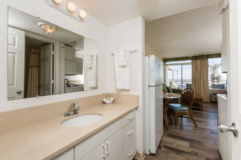 Bathroom 3, Beach Club at Montego Inn, Horry