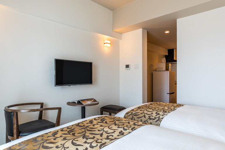 Bedroom 4, Mr.KINJO in front of Manza Beach, Onna