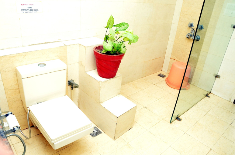 Bathroom 4, Hotel BR Inn, Panipat
