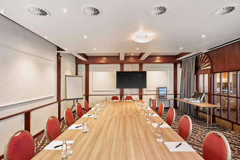 Business Facilities 23