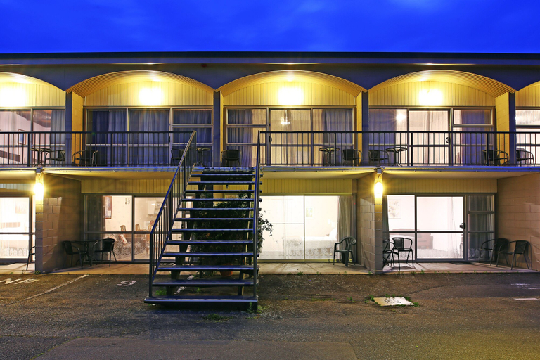 Exterior & Views 2, 289 Midway Motel, Waitaki