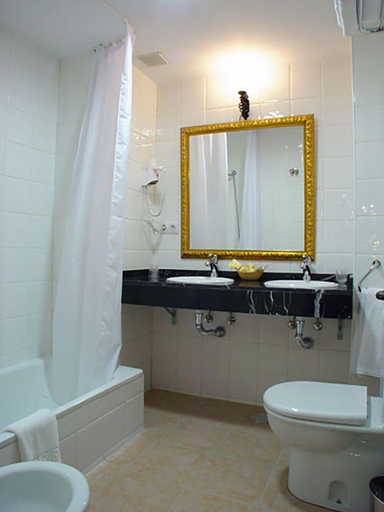 Bathroom 4, Nuevo Arlanza, Burgos