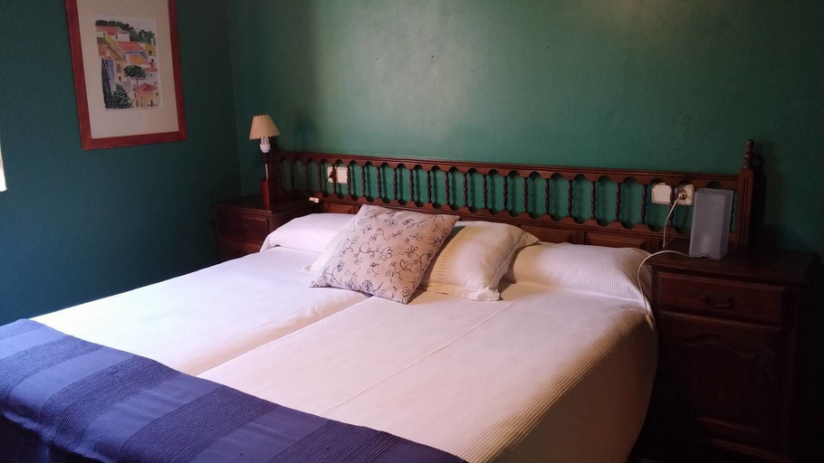 Bedroom 3, Pazo Larache, Pontevedra