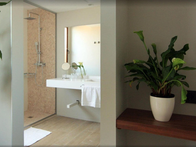 Bathroom 5, Hotel Raval de la Mar, Tarragona