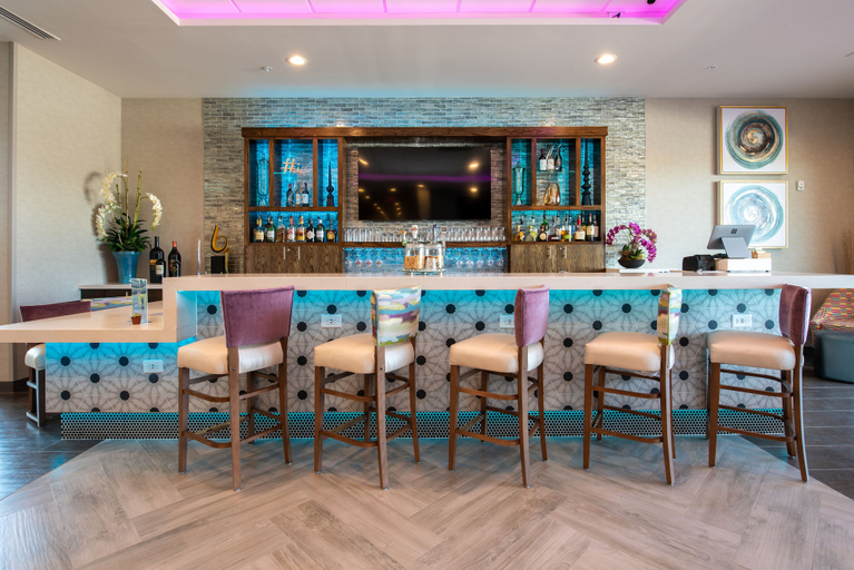 Food & Drinks 5, Home2 Suites by Hilton Wichita Northeast, Sedgwick