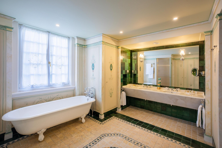 Bathroom 5, Estoril Vintage Hotel, Cascais