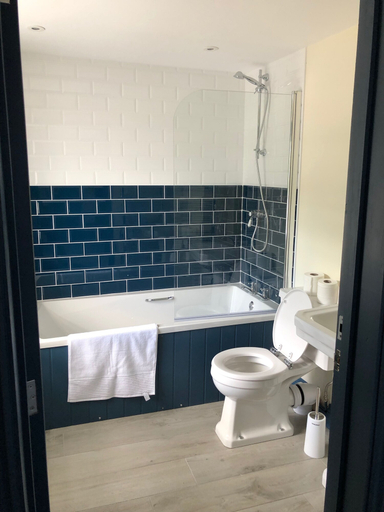 Bathroom 3, The Wilcove Inn, Cornwall